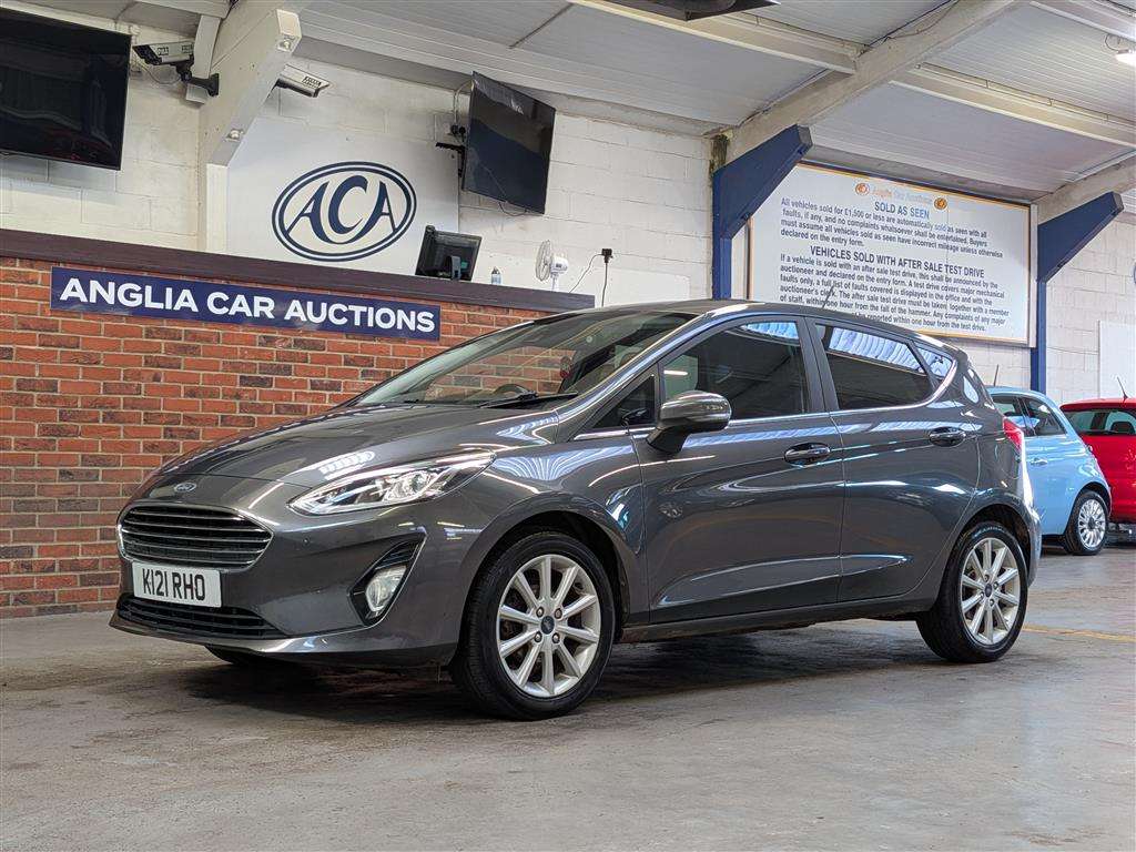 <p>2017 FORD FIESTA TITANIUM TURBO</p>