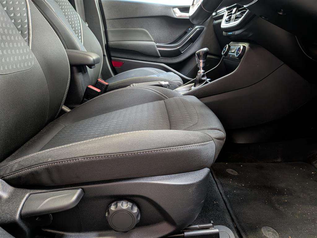 <p>2017 FORD FIESTA TITANIUM TURBO</p>
