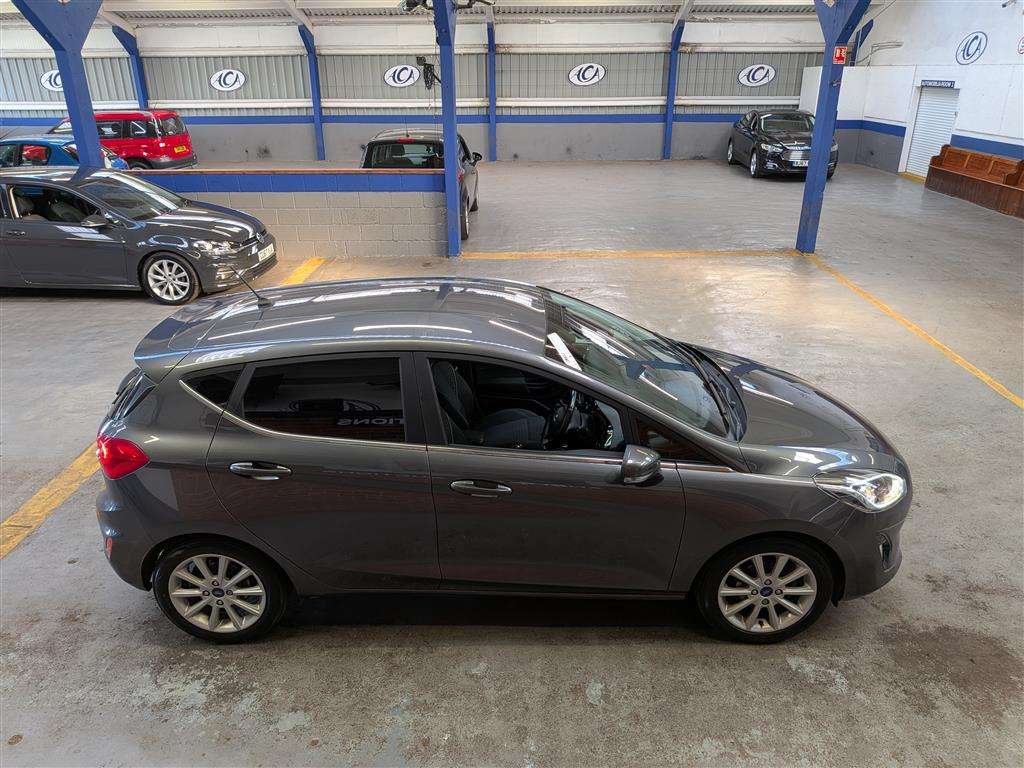 <p>2017 FORD FIESTA TITANIUM TURBO</p>