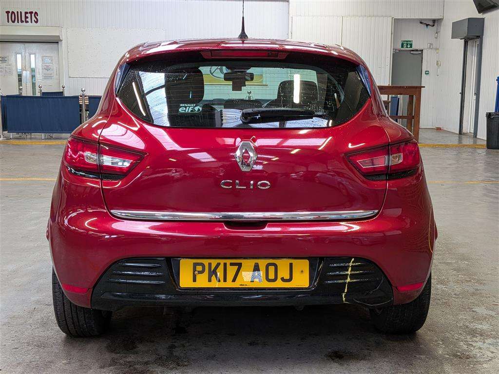 <p>2017 RENAULT CLIO DYNAMIQUE NAV</p>