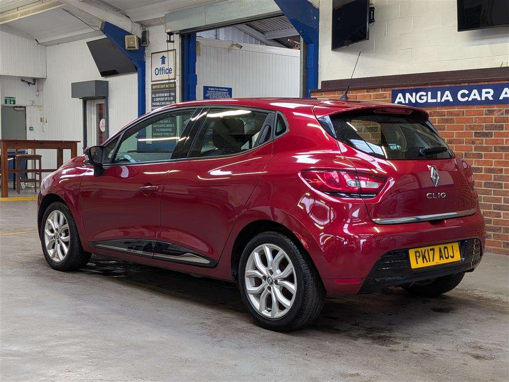 <p>2017 RENAULT CLIO DYNAMIQUE NAV</p>