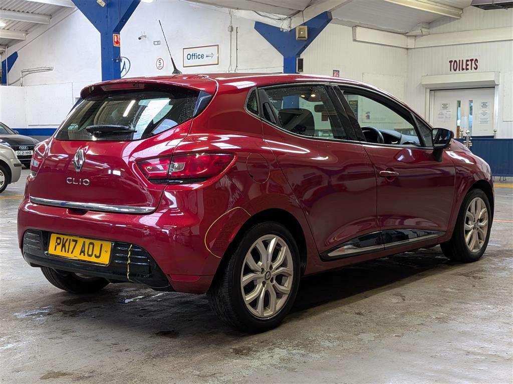 <p>2017 RENAULT CLIO DYNAMIQUE NAV</p>