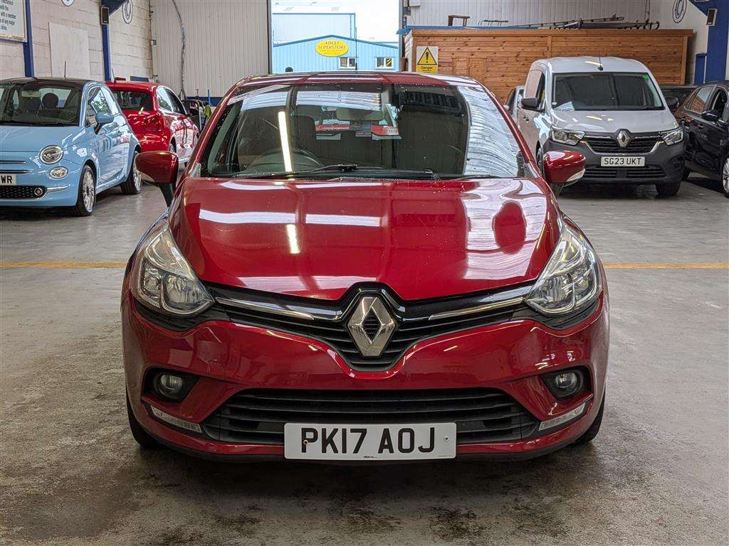 <p>2017 RENAULT CLIO DYNAMIQUE NAV</p>