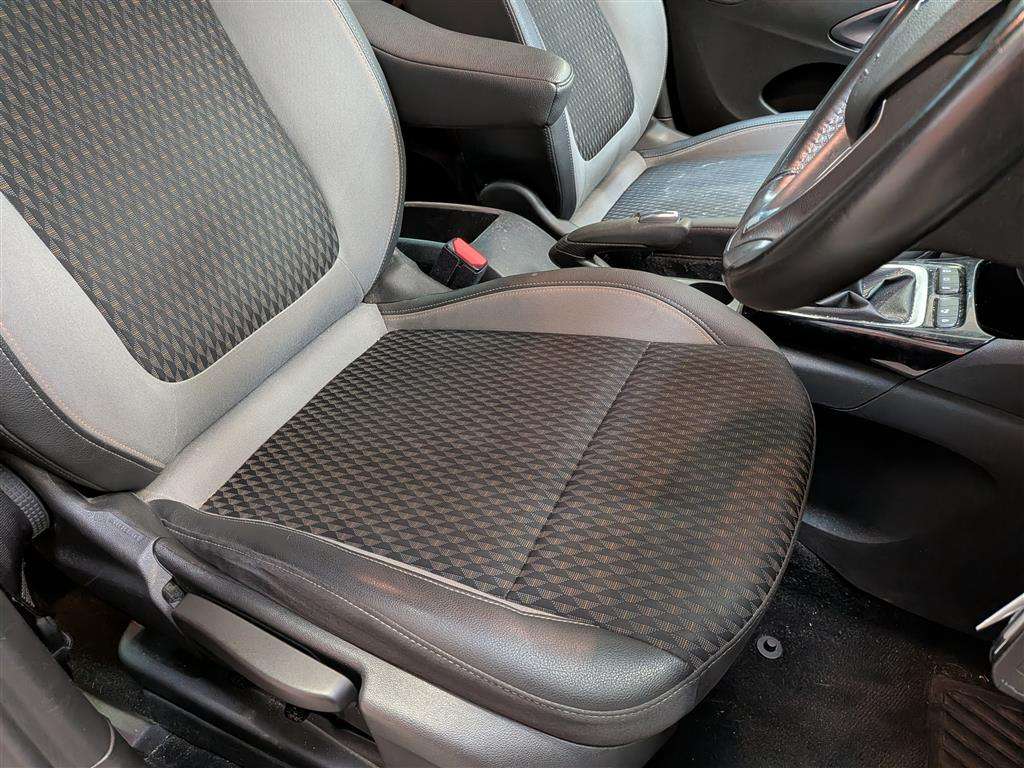 <p>2019 VAUXHALL CROSSLAND X ELITE NAV</p>