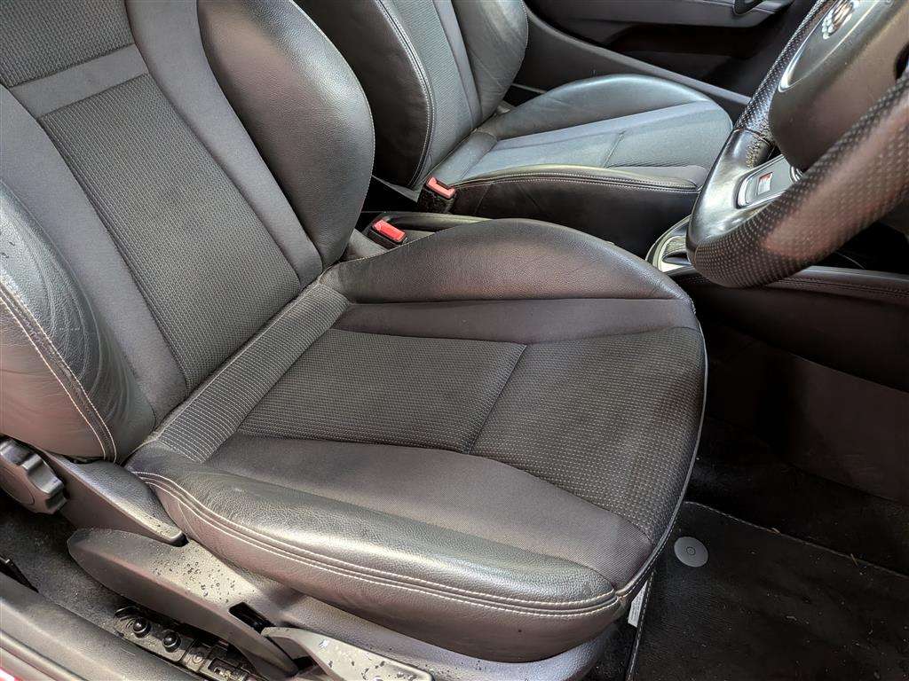 <p>2013 AUDI A1 S LINE BLACK ED-N TFSI</p>