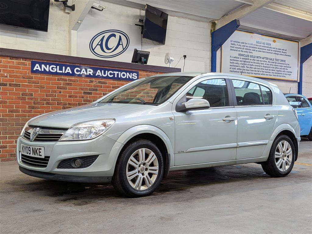 <p>2009 VAUXHALL ASTRA ELITE</p>