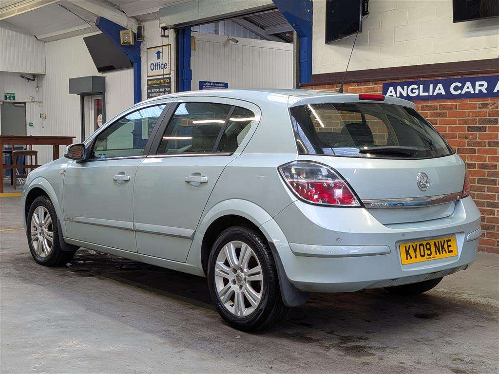 <p>2009 VAUXHALL ASTRA ELITE</p>