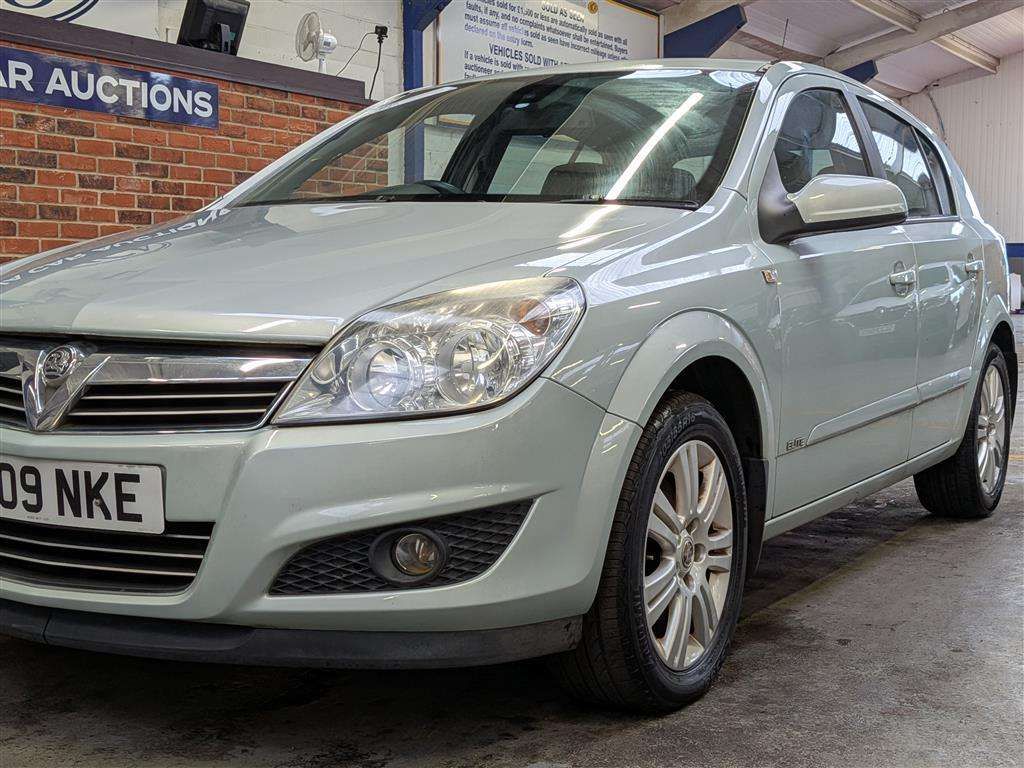 <p>2009 VAUXHALL ASTRA ELITE</p>
