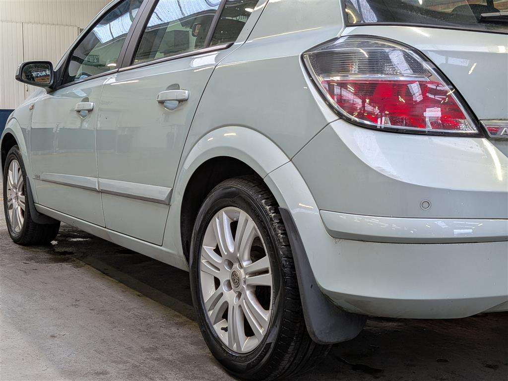 <p>2009 VAUXHALL ASTRA ELITE</p>