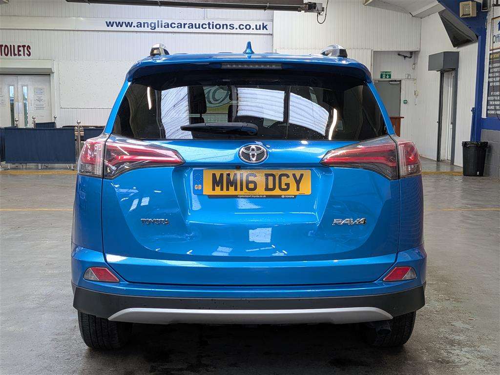 <p>2016 TOYOTA RAV4 BUSINESS EDITION D-4</p>