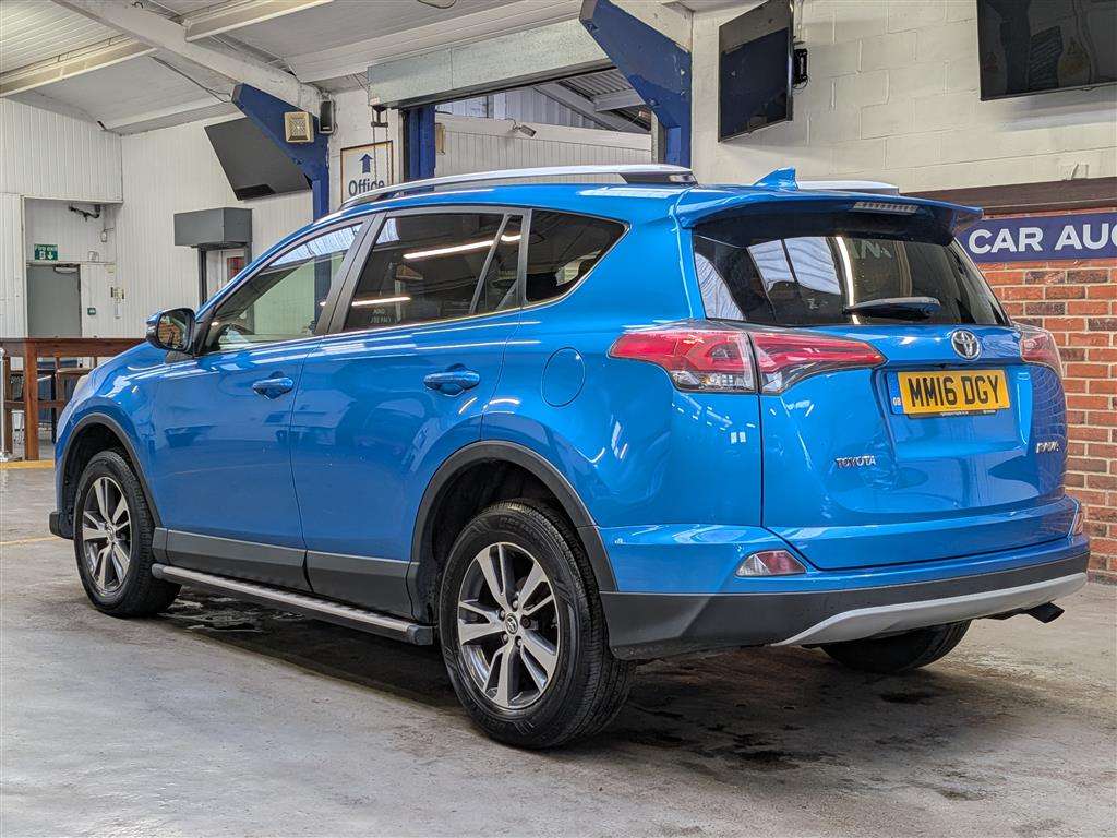 <p>2016 TOYOTA RAV4 BUSINESS EDITION D-4</p>