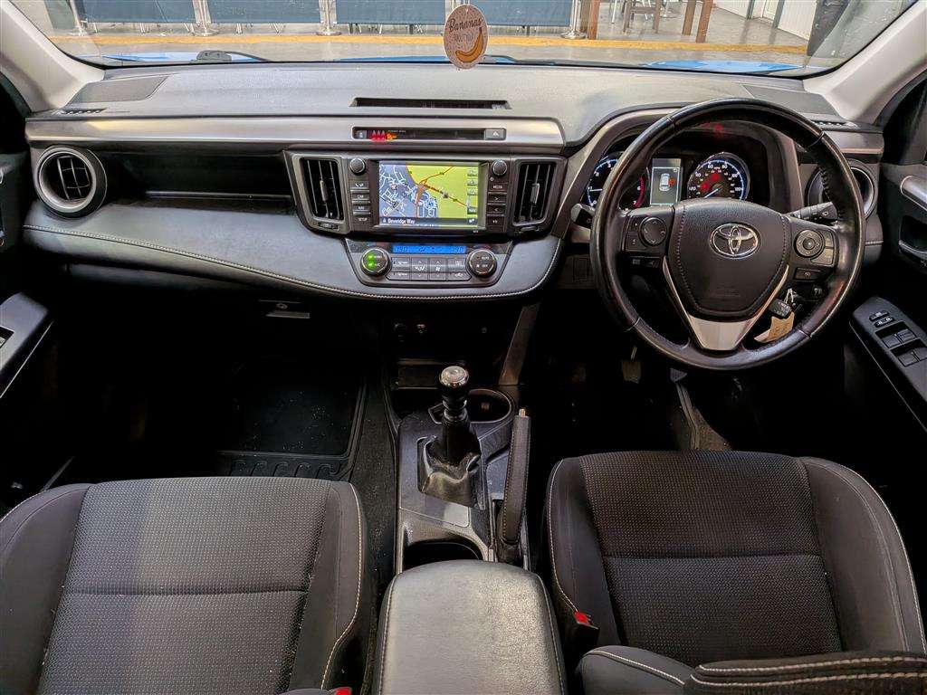 <p>2016 TOYOTA RAV4 BUSINESS EDITION D-4</p>