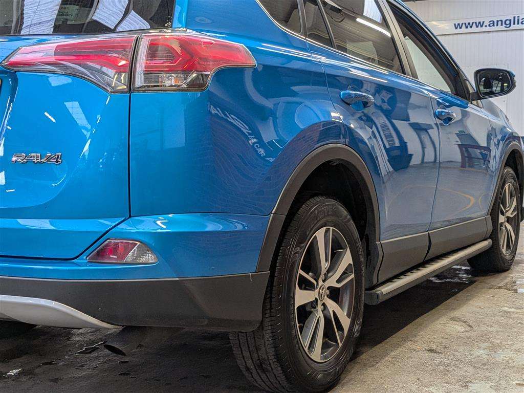 <p>2016 TOYOTA RAV4 BUSINESS EDITION D-4</p>