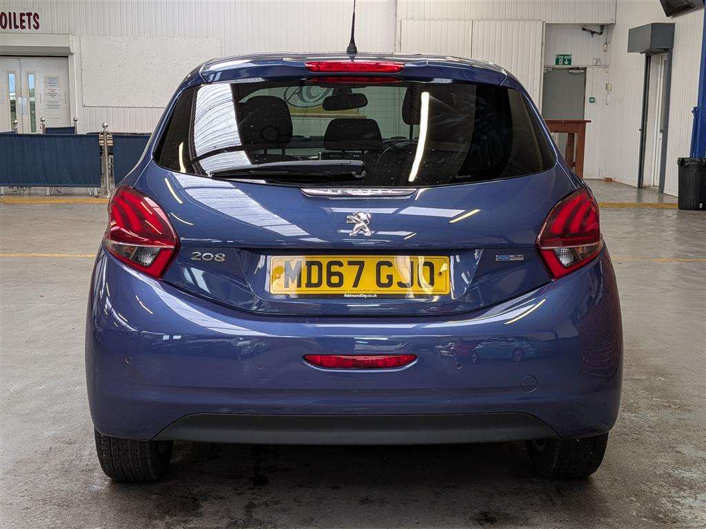 <p>2018 PEUGEOT 208 ALLURE</p>