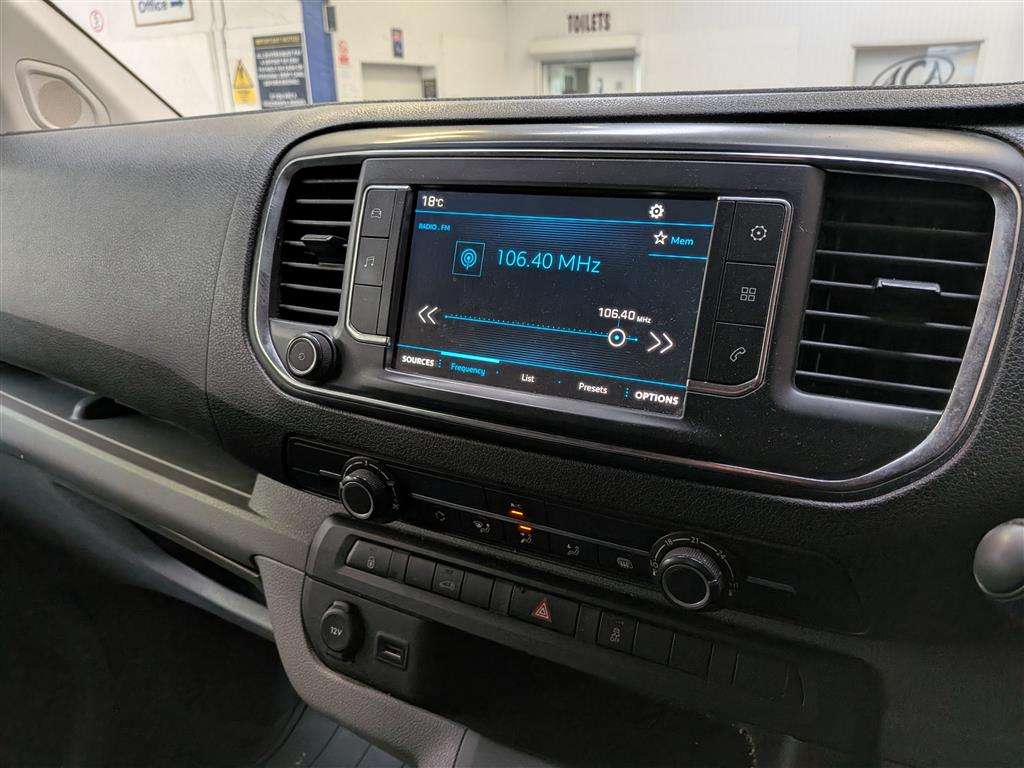 <p>2018 PEUGEOT EXPERT PRO COMPACT BLUE H</p>