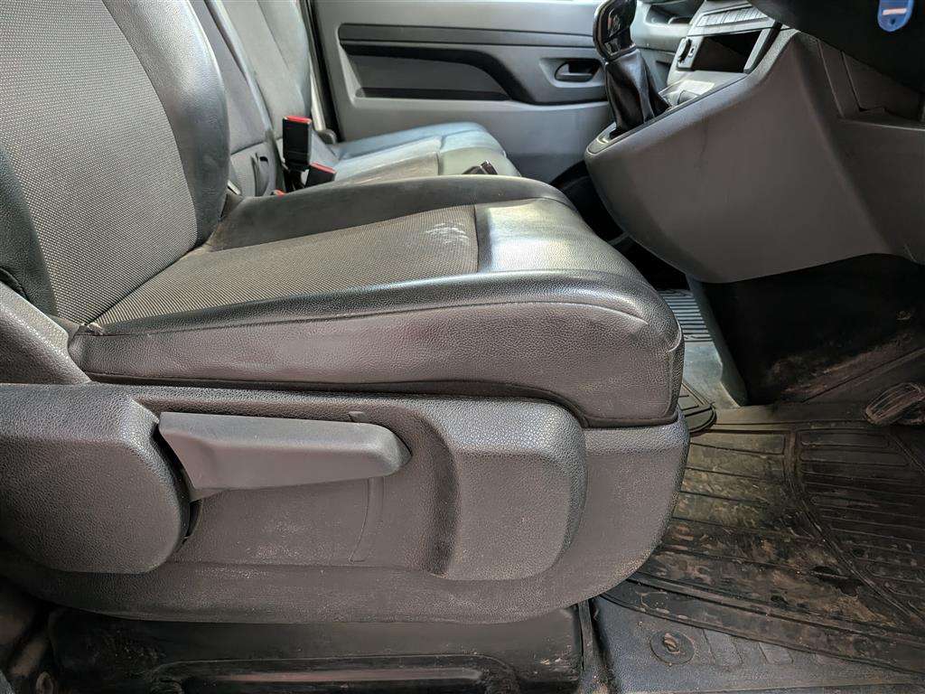 <p>2018 PEUGEOT EXPERT PRO COMPACT BLUE H</p>