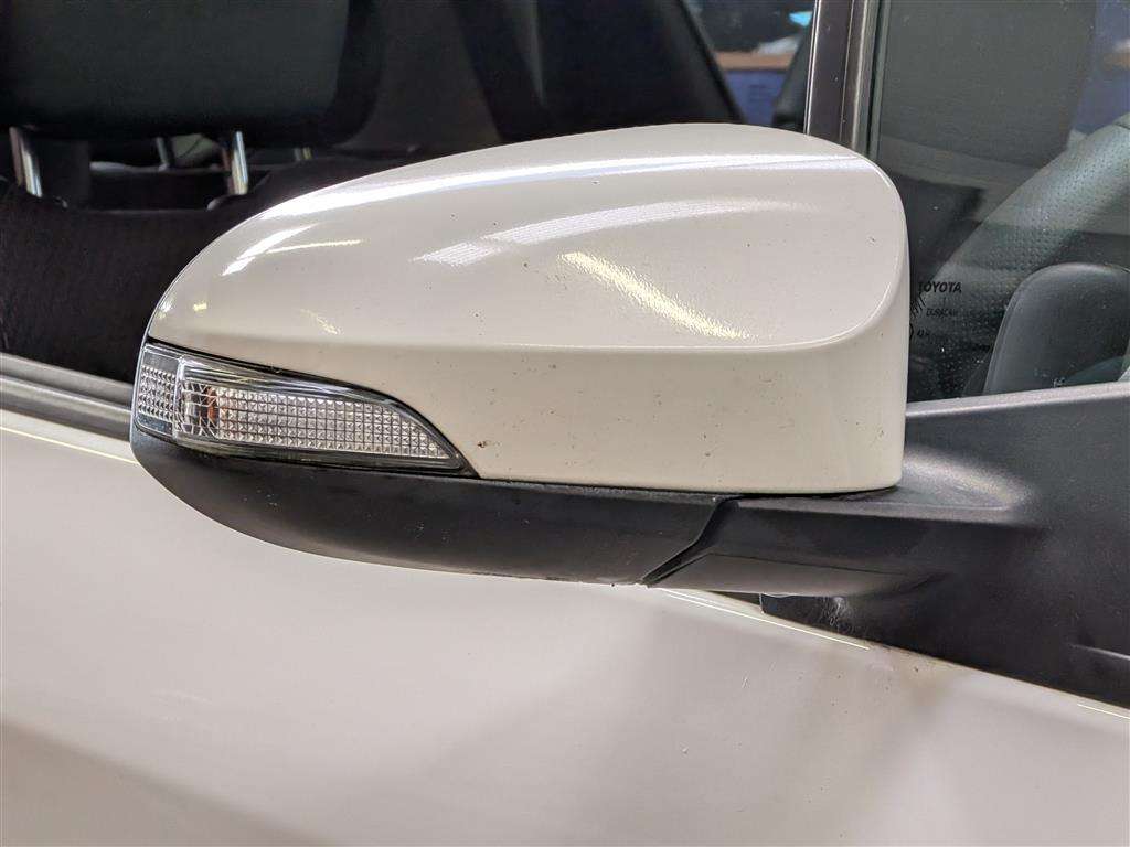<p>2011 TOYOTA YARIS SR VVT-I</p>