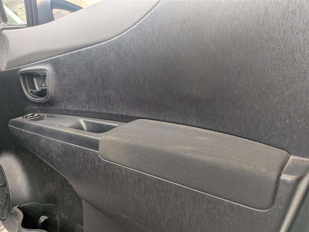 <p>2011 TOYOTA YARIS SR VVT-I</p>