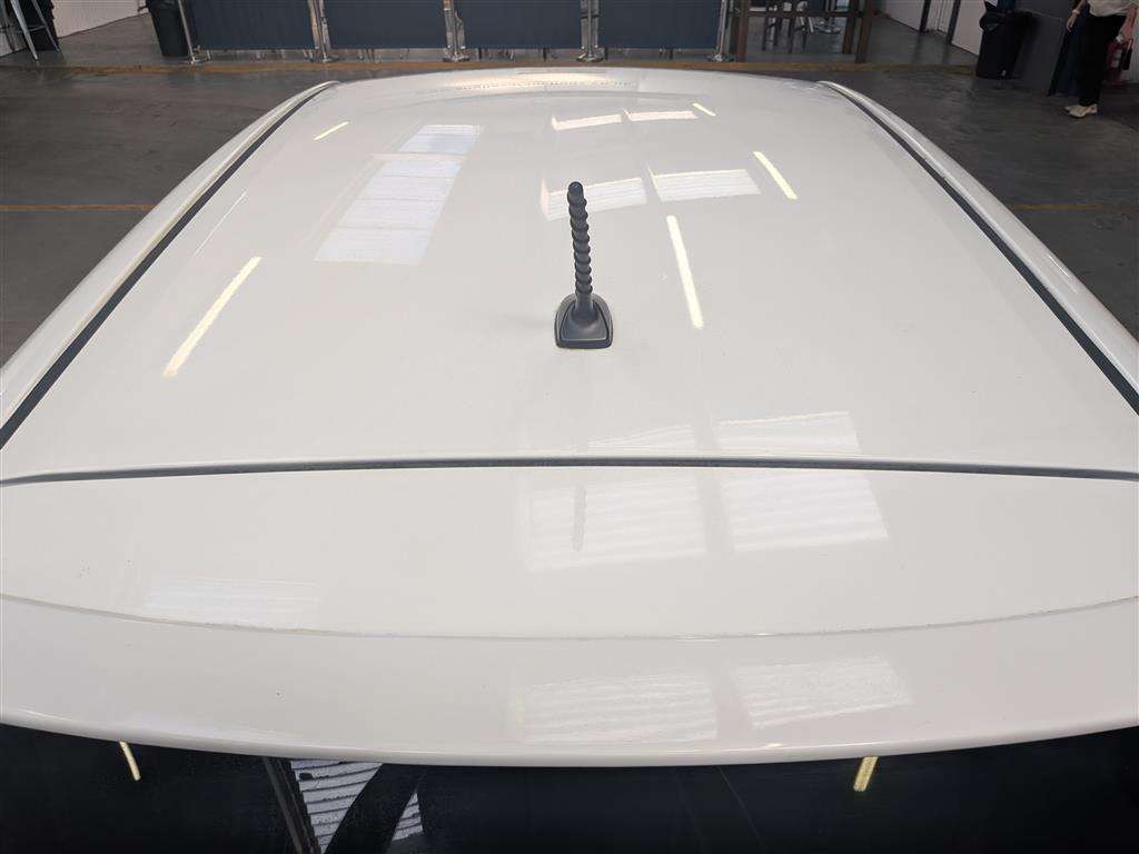 <p>2011 TOYOTA YARIS SR VVT-I</p>