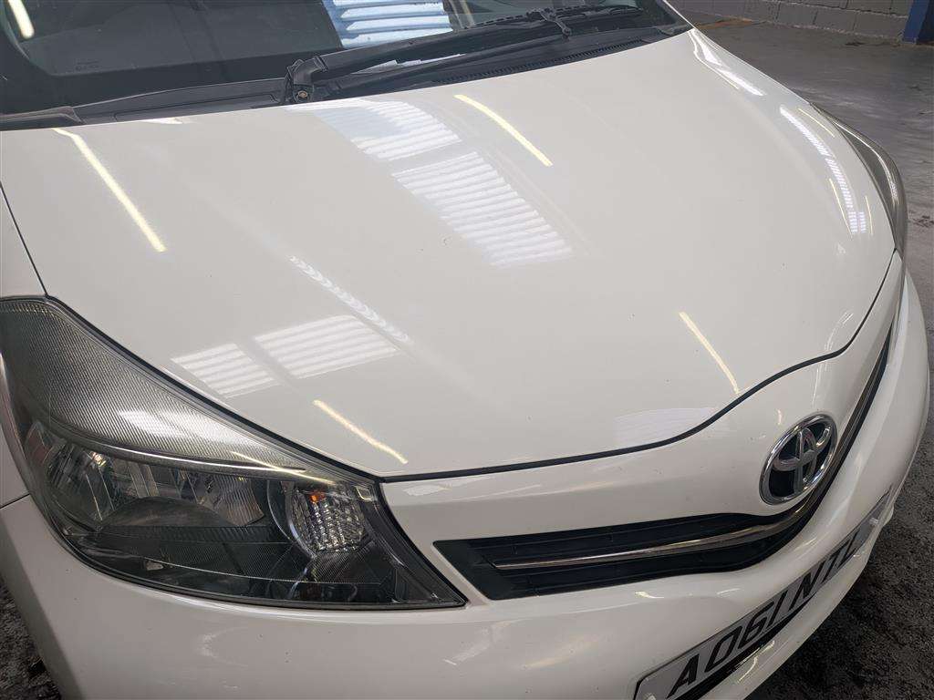 <p>2011 TOYOTA YARIS SR VVT-I</p>