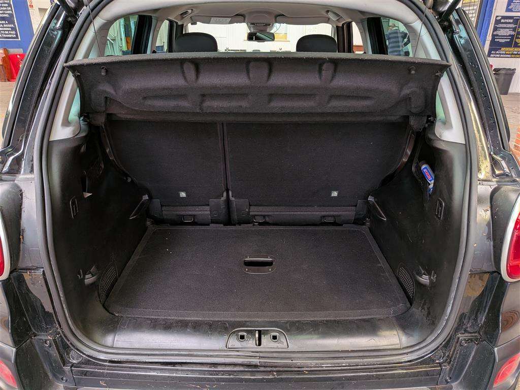 <p>2014 FIAT 500L TREKKING MULTIJET</p>
