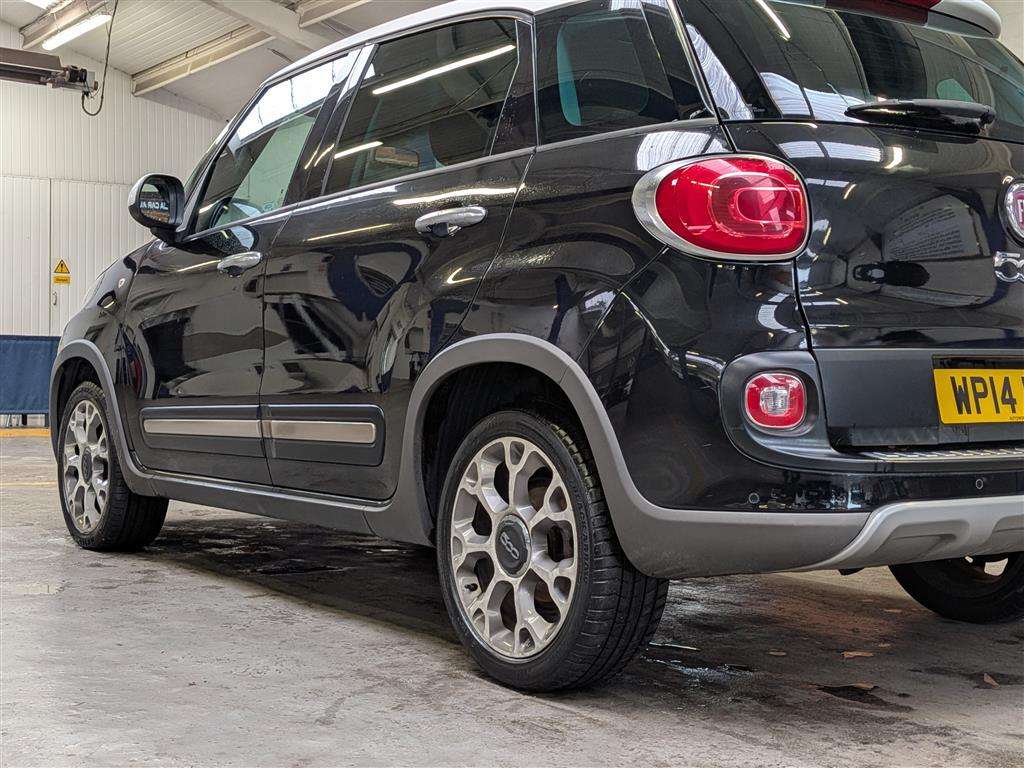 <p>2014 FIAT 500L TREKKING MULTIJET</p>