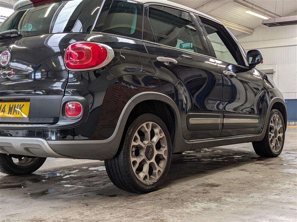 <p>2014 FIAT 500L TREKKING MULTIJET</p>
