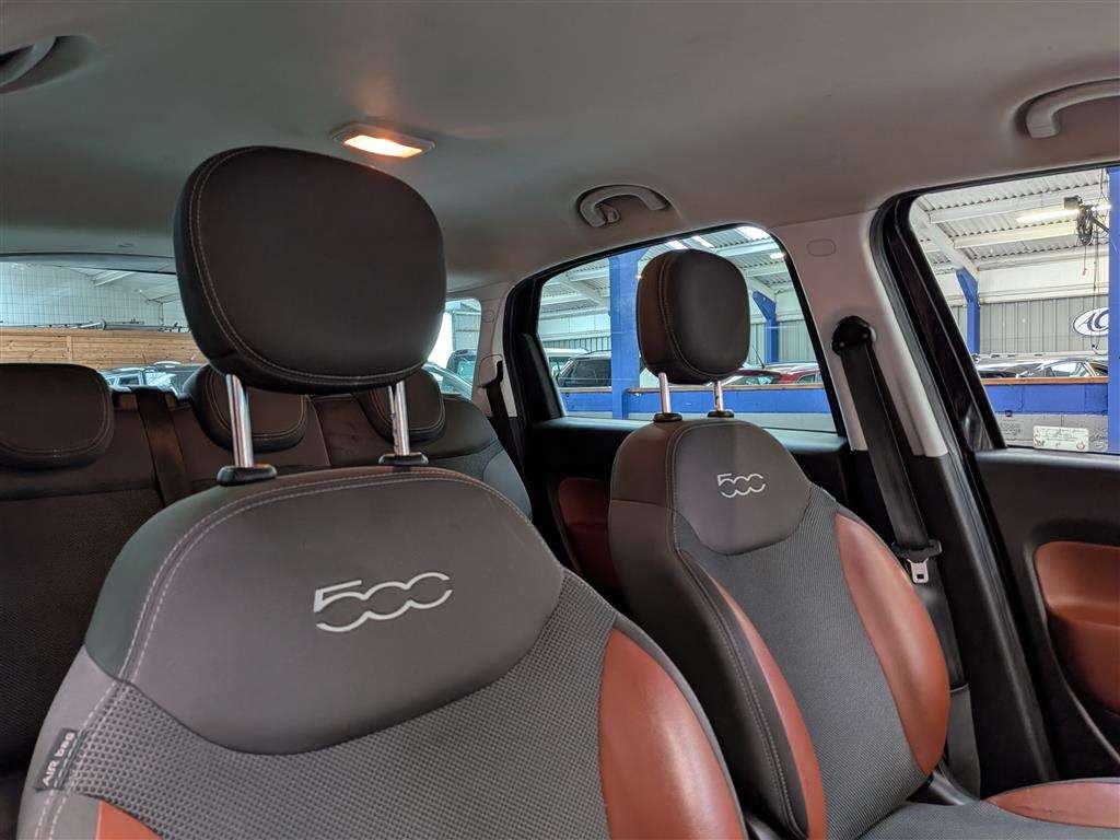 <p>2014 FIAT 500L TREKKING MULTIJET</p>