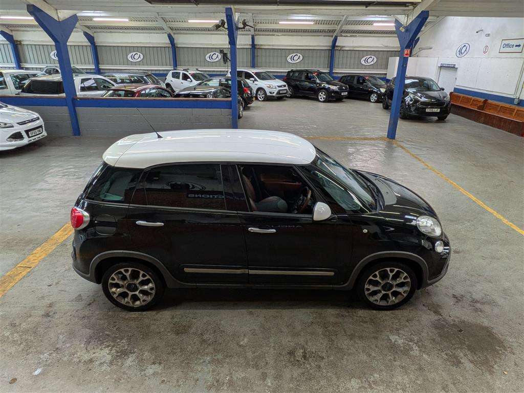 <p>2014 FIAT 500L TREKKING MULTIJET</p>