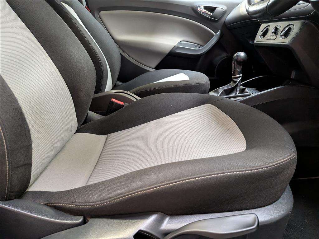 <p>2013 SEAT IBIZA TOCA</p>