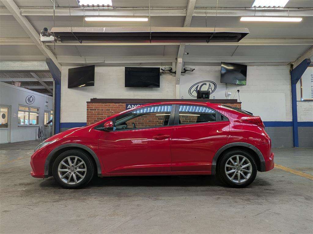 <p>2012 HONDA CIVIC I-VTEC ES</p>