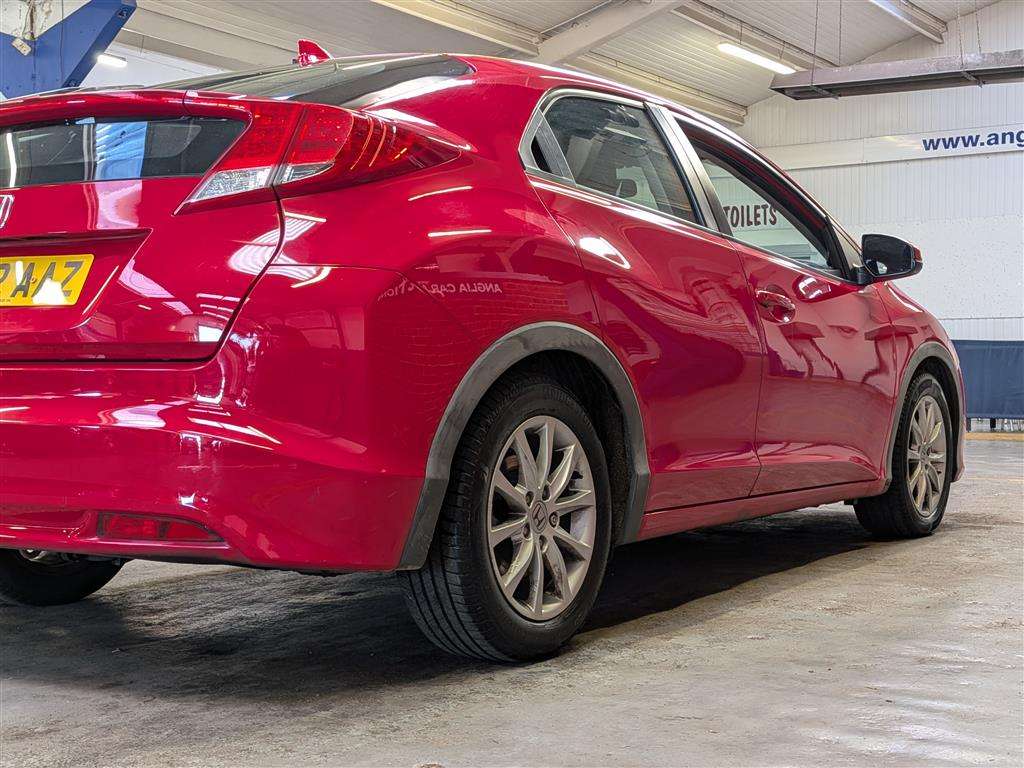 <p>2012 HONDA CIVIC I-VTEC ES</p>