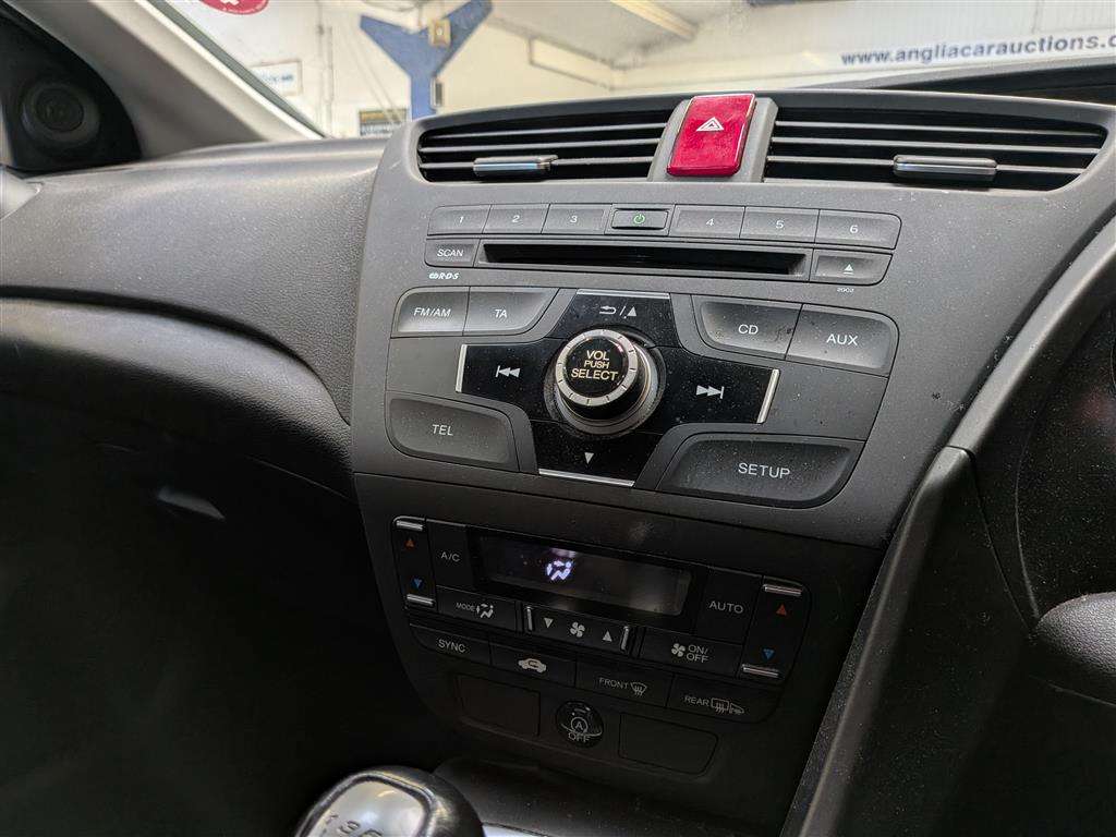 <p>2012 HONDA CIVIC I-VTEC ES</p>