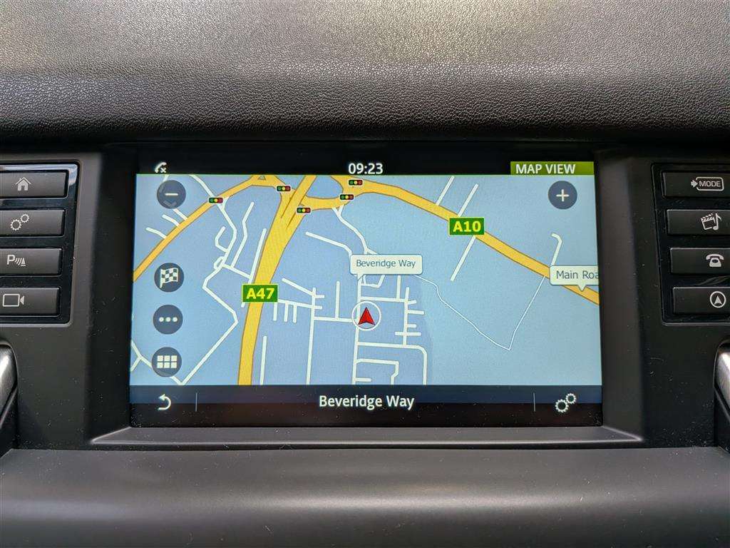 <p>2015 LAND ROVER DISCOVERY SPORT HSE TD4 A</p>