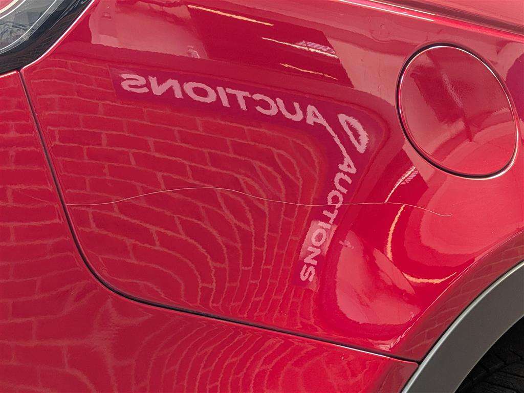 <p>2015 LAND ROVER DISCOVERY SPORT HSE TD4 A</p>