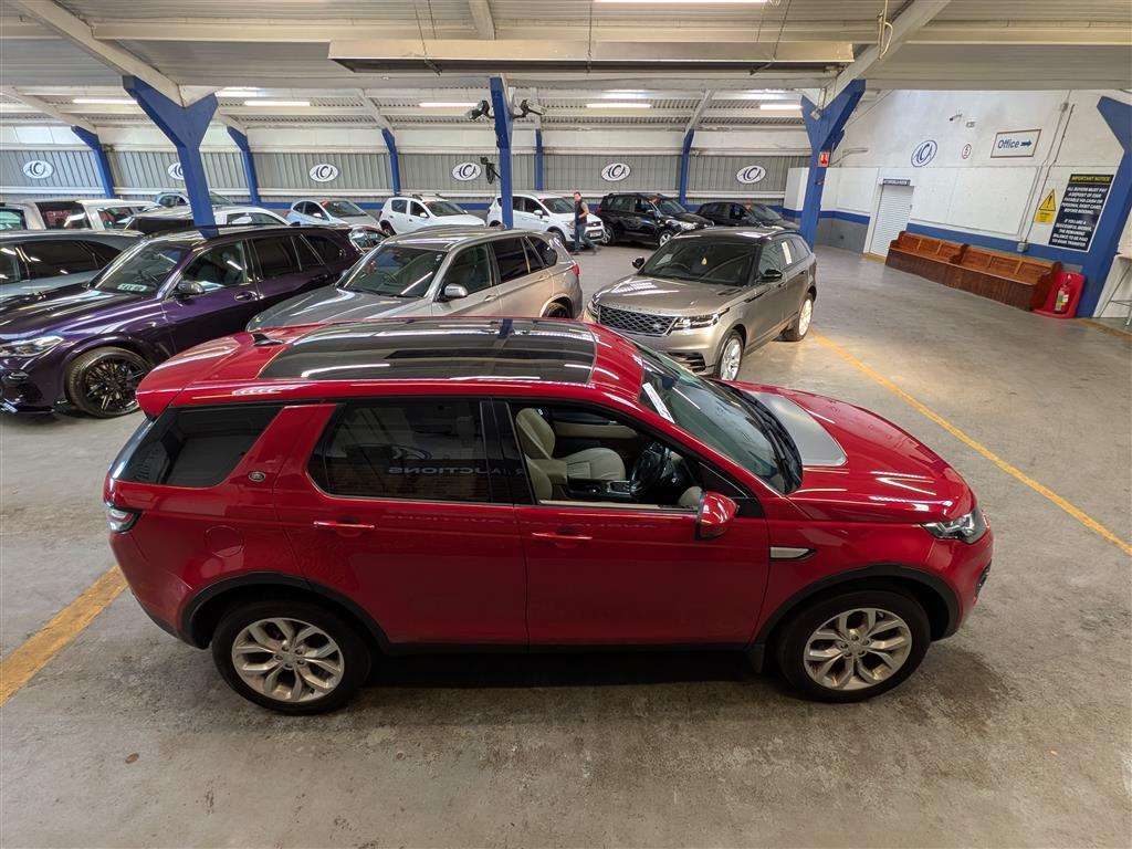 <p>2015 LAND ROVER DISCOVERY SPORT HSE TD4 A</p>