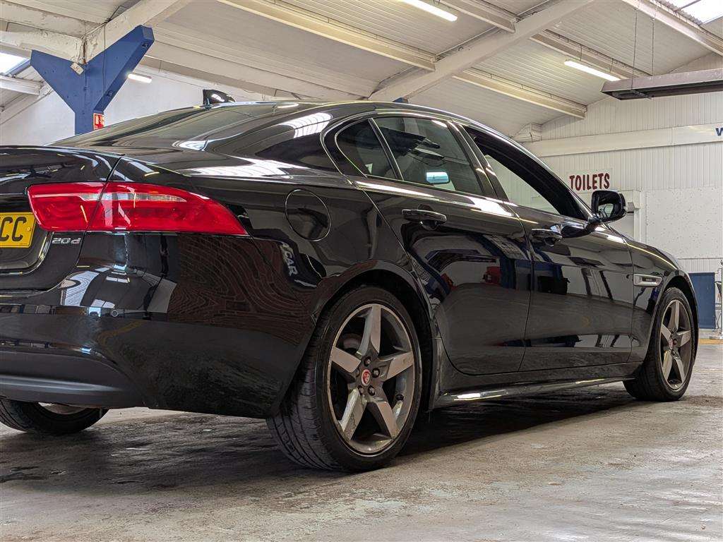 <p>2017 JAGUAR XE R-SPORT D AUTO</p>