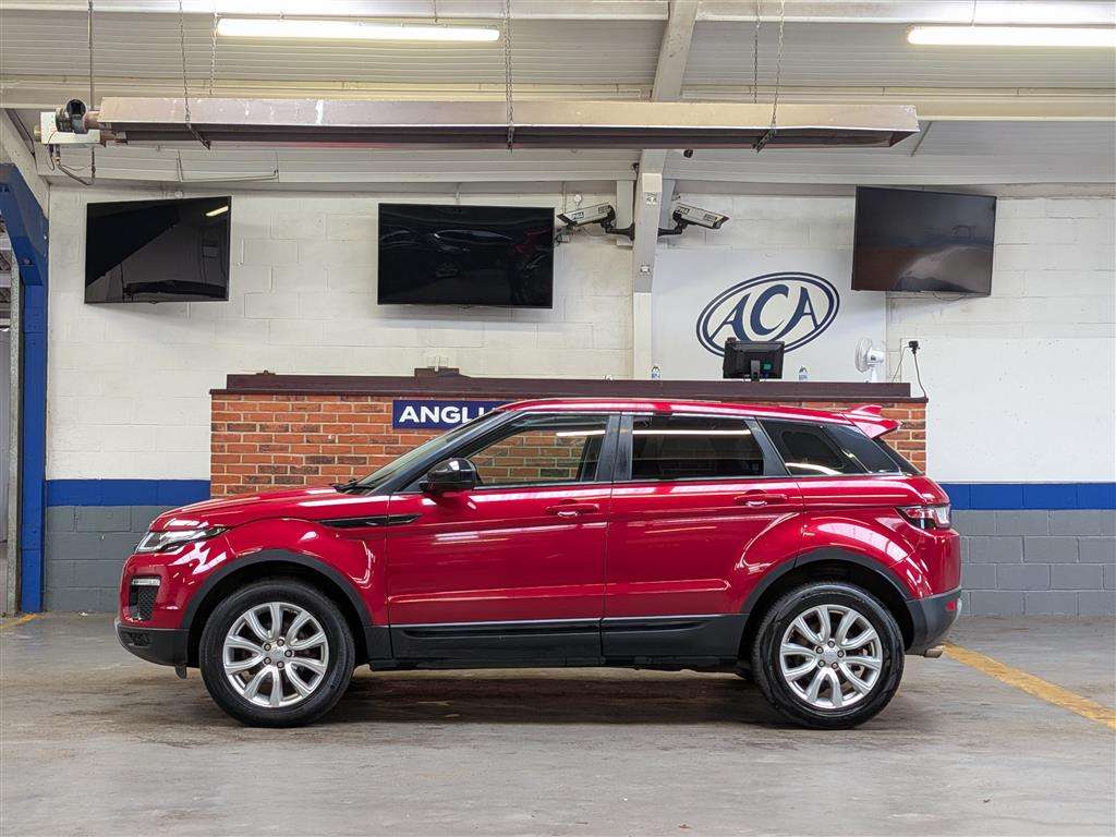 <p>2016 LAND ROVER RANGE ROVER EVOQUE SE TEC</p>