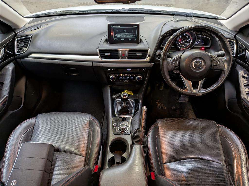 <p>2015 MAZDA 3 SPORT NAV D</p>