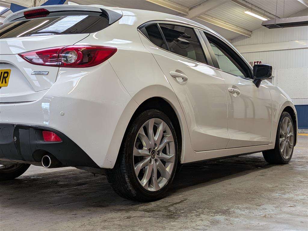 <p>2015 MAZDA 3 SPORT NAV D</p>