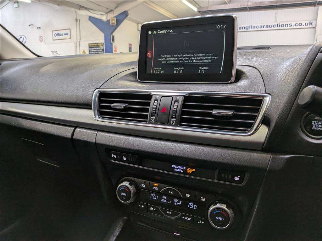 <p>2015 MAZDA 3 SPORT NAV D</p>