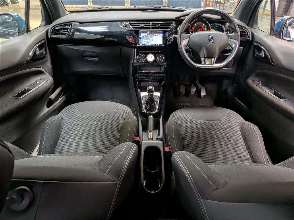 <p>2016 DS DS3 DSTYLE NAV PURETECH S</p>