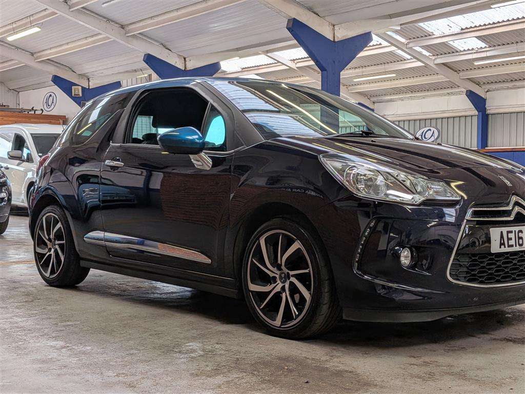 <p>2016 DS DS3 DSTYLE NAV PURETECH S</p>