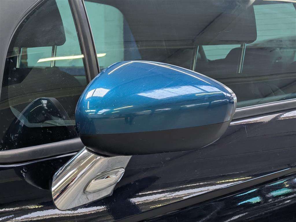 <p>2016 DS DS3 DSTYLE NAV PURETECH S</p>