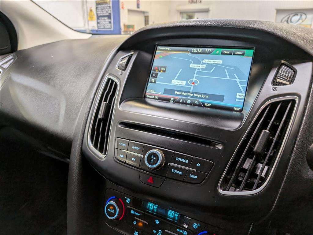 <p>2015 FORD FOCUS TITANIUM</p>