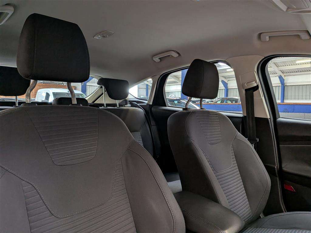 <p>2015 FORD FOCUS TITANIUM</p>
