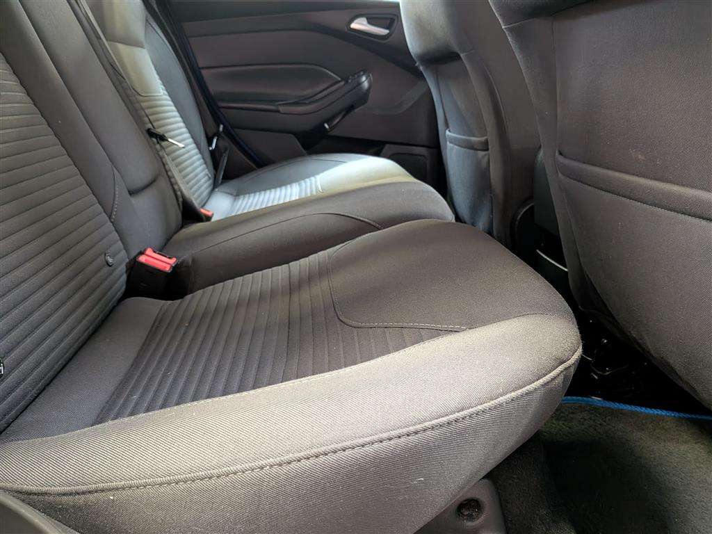 <p>2015 FORD FOCUS TITANIUM</p>