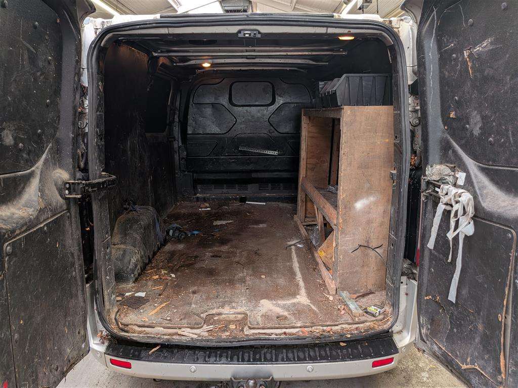 <p>2016 FORD TRANSIT CUSTOM 270 LIMITE</p>