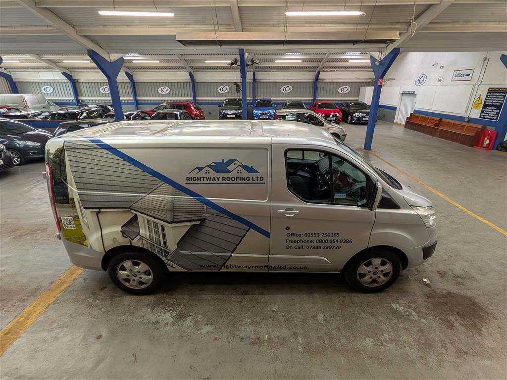 <p>2016 FORD TRANSIT CUSTOM 270 LIMITE</p>