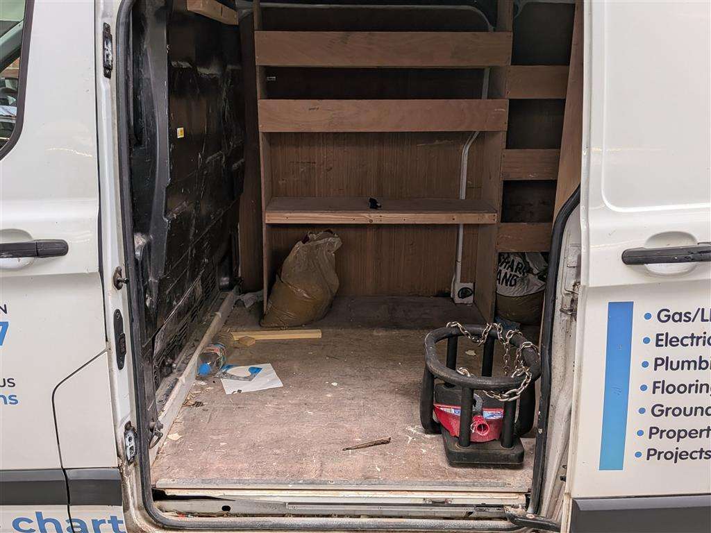 <p>2015 FORD TRANSIT CUSTOM 270 ECO-TE</p>